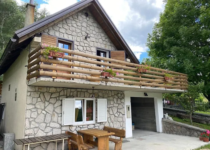 シャレー Sanmari_forest *